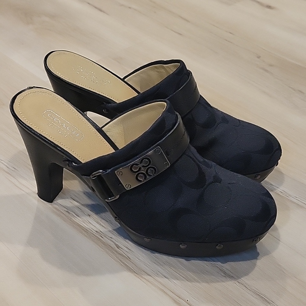 COACH Black Ivy C Signature Logo Fabric Clogs Mules Wooden Heels 7. - Picture 2 of 10